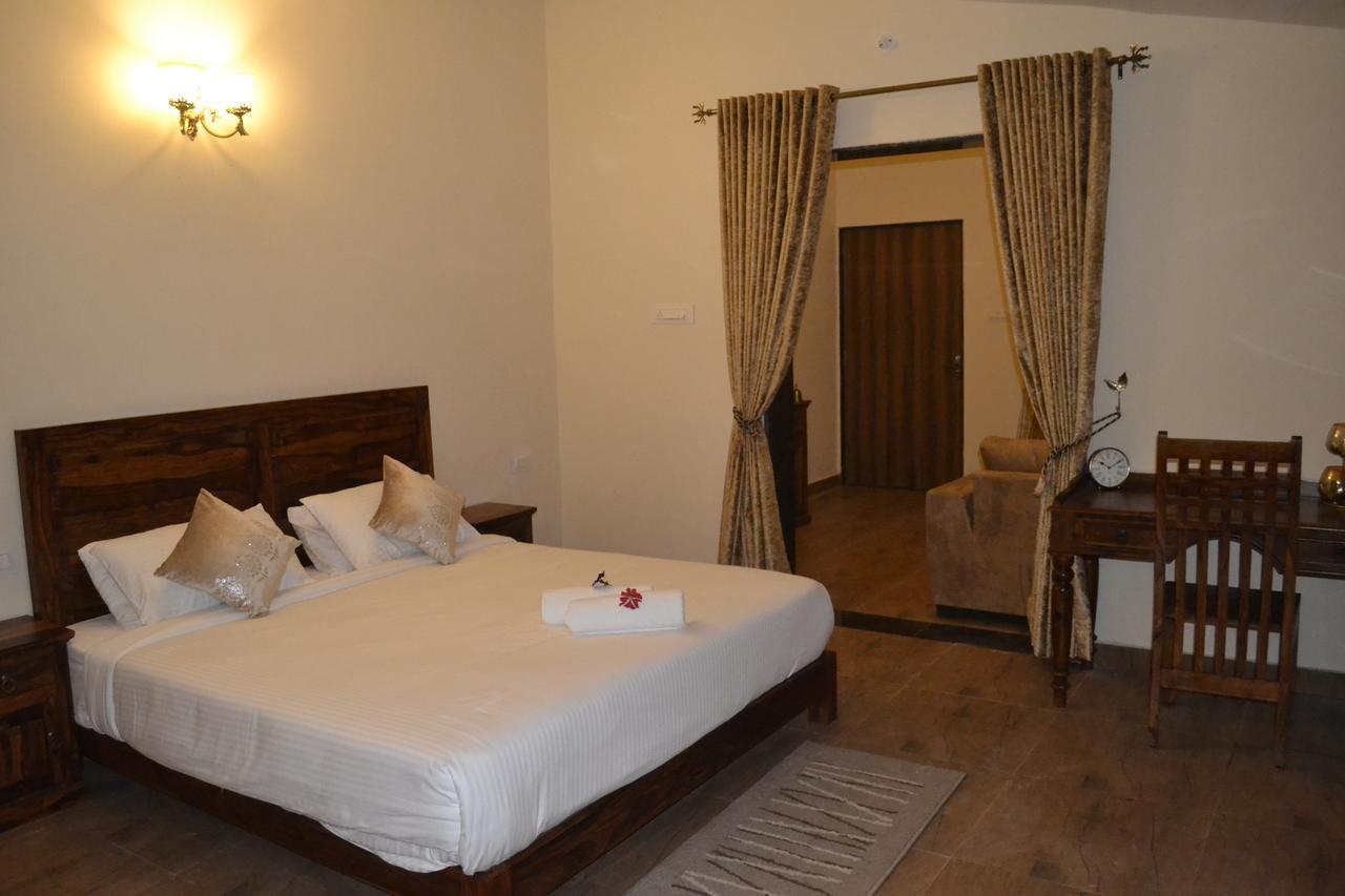 7 Tigers Resort Tadoba Kolāra Exterior foto
